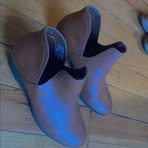 Ankle boots faded glory 7.5